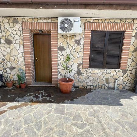 Апартаменти Ground Floor Studio - Monolocale Max 2 Ospiti - Fiumicino Aeroporto E Fiera - Self Check-In Екстер'єр фото