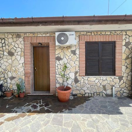 Апартаменти Ground Floor Studio - Monolocale Max 2 Ospiti - Fiumicino Aeroporto E Fiera - Self Check-In Екстер'єр фото